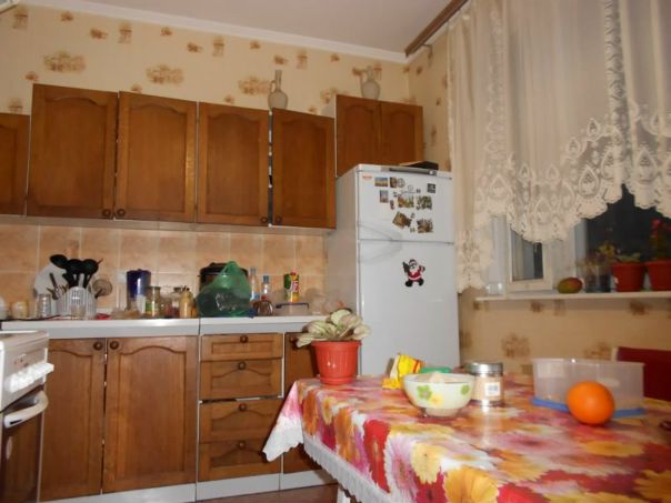 Сдается комната в 3-кмн. квартире в 2-х минутах от станции м. Бибирево на длительный срок. <br>Проживание с девушками, без хозяев. <br>Полностью меблирована, все необходимое, wifi. Для одной-двух девушкам. 18000 рублей к/у. <br>Телефон: 8-925-506-51-88<br><br> Козлов - фото Фото: Сдается комната в 3-кмн. квартире в 2-х минутах от станции м. Бибирево на длительный срок. <br>Проживание с девушками, без хозяев. <br>Полностью меблирована, все необходимое, wifi. Для одной-двух девушкам. 18000 рублей к/у. <br>Телефон: 8-925-506-51-88<br><br> Козлов